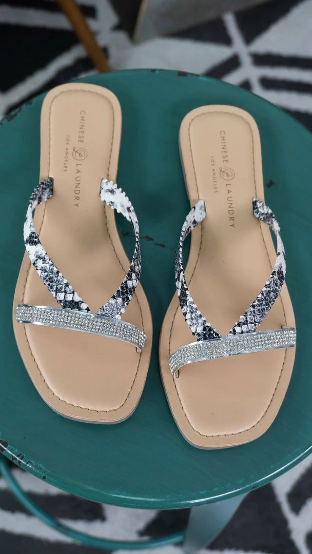 Chinese Laundry SHOES White Selfie Sandals