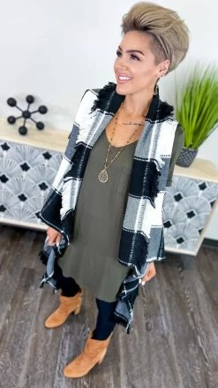 Your Fashion Wholesale White Winter Weather Vest