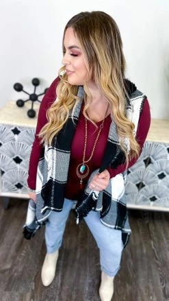 Your Fashion Wholesale White Winter Weather Vest