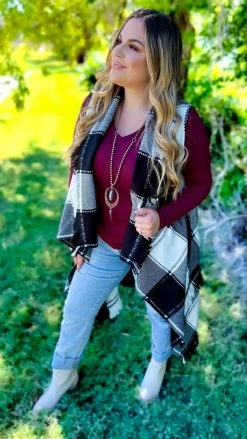 Your Fashion Wholesale White Winter Weather Vest