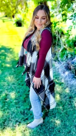 Your Fashion Wholesale White Winter Weather Vest