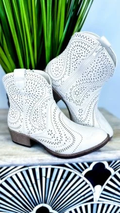 Very G White Zest Booties SHOES