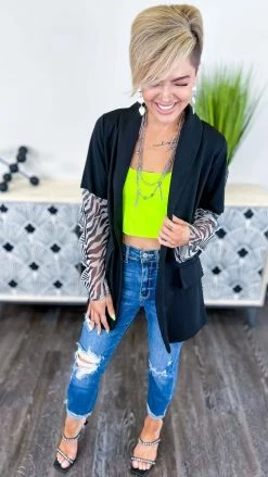 The ZigZag Stripe Yellow Crop Brami