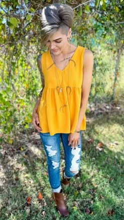 The ZigZag Stripe TOPS & TUNICS Yellow Hampton Hills Tank