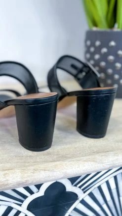 Chinese Laundry SHOES Yippy Heels