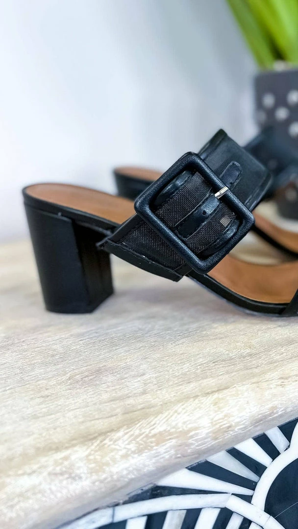 Chinese Laundry SHOES Yippy Heels