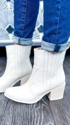 Chinese Laundry You See Smooth Booties