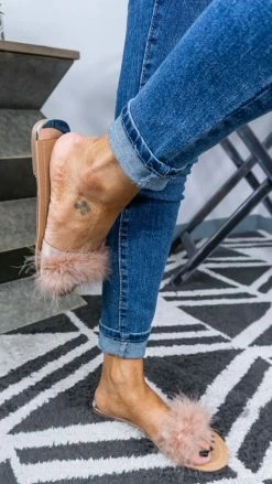 Chinese Laundry SHOES Zoey Sandals